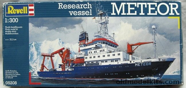 Revell 1/300 Meteor Research Vessel, 05208 plastic model kit